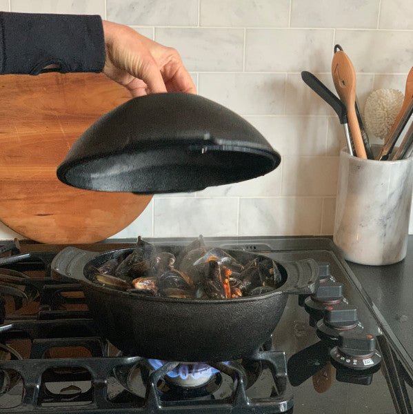 Cast Iron Seafood And Mussel Pot With Lid For Empty Shells